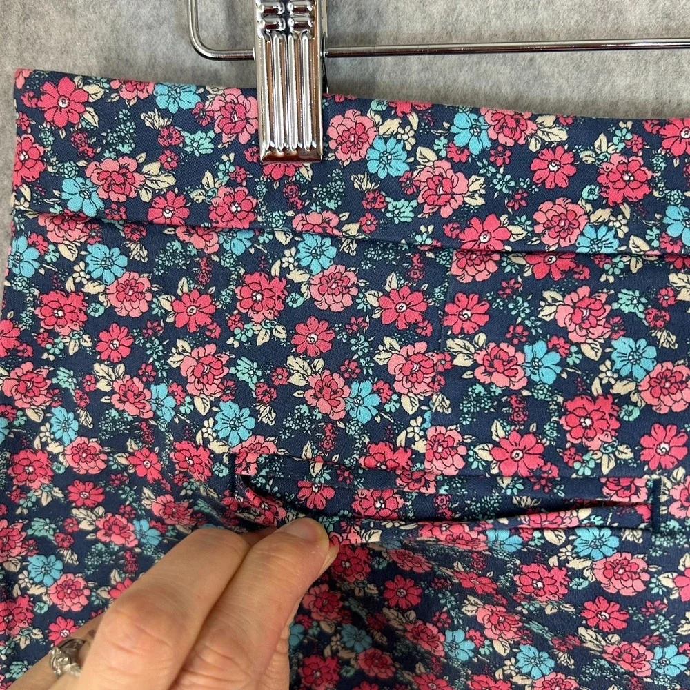 Brooks Brothers Womens Shorts Blue Pink Floral Casual Spring Summer Preppy Sz 8 - Picture 5 of 13